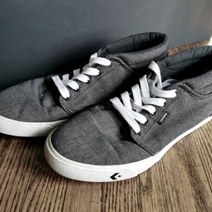 Men's converse size 10.5